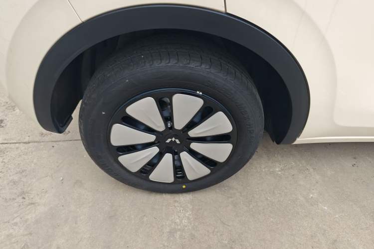 Used Wuling Bingo 2025 333 km Enjoyment Version Right Rear Wheel Hub