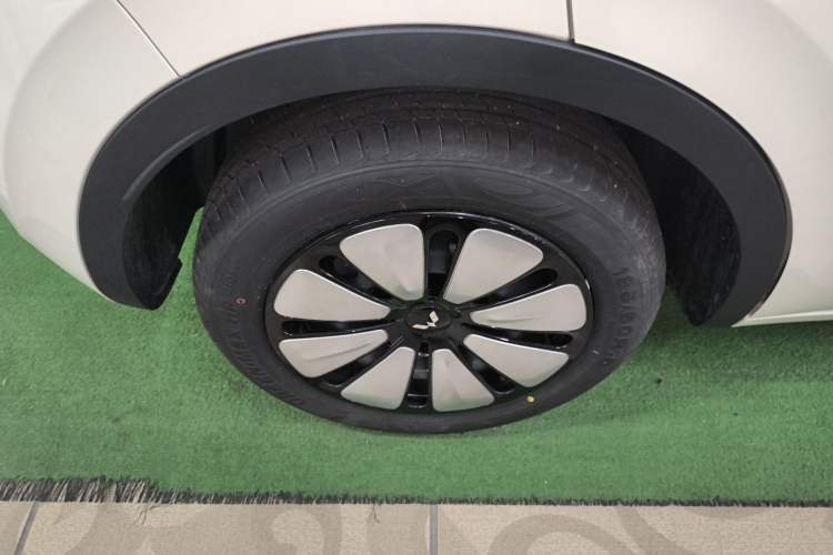 Used Wuling Bingo 2025 333 km Enjoyment Version Right Rear Wheel Hub