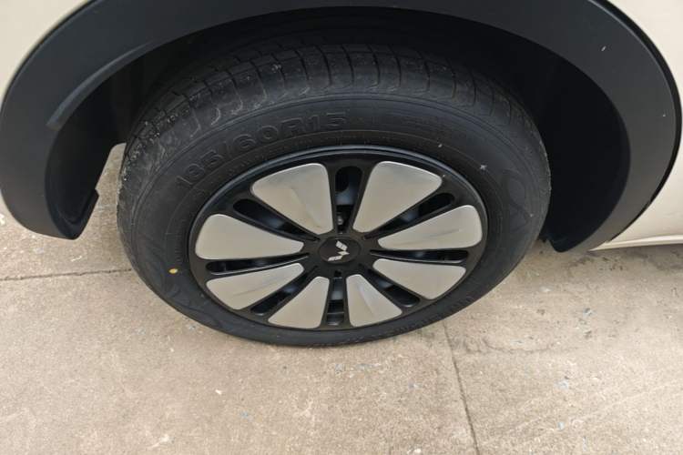 Used Wuling Bingo 2025 333 km Enjoyment Version Right Rear Wheel Hub