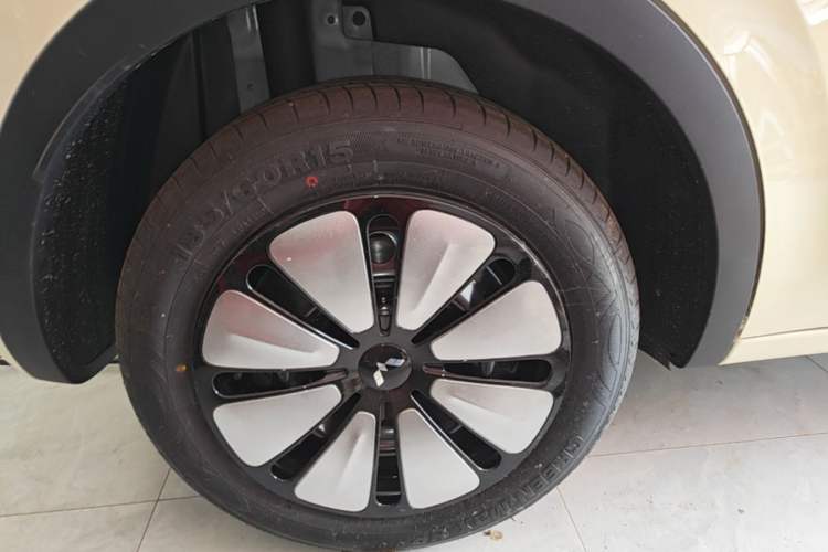 Used Wuling Bingo 2025 333 km Enjoyment Version Right Rear Wheel Hub