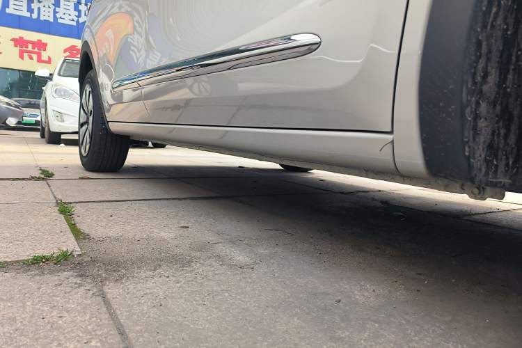 Used Wuling Bingo 2025 333 km Enjoyment Version Right Side Sill