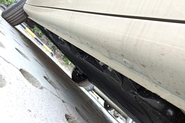 Used Wuling Bingo 2025 333 km Lingxi Connected Version Right Side Sill