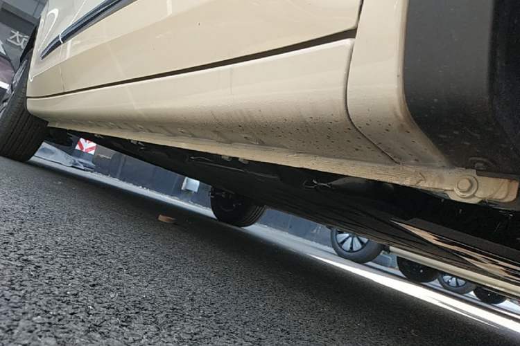 Used Wuling Bingo 2025 333 km Enjoyment Version Right Side Sill