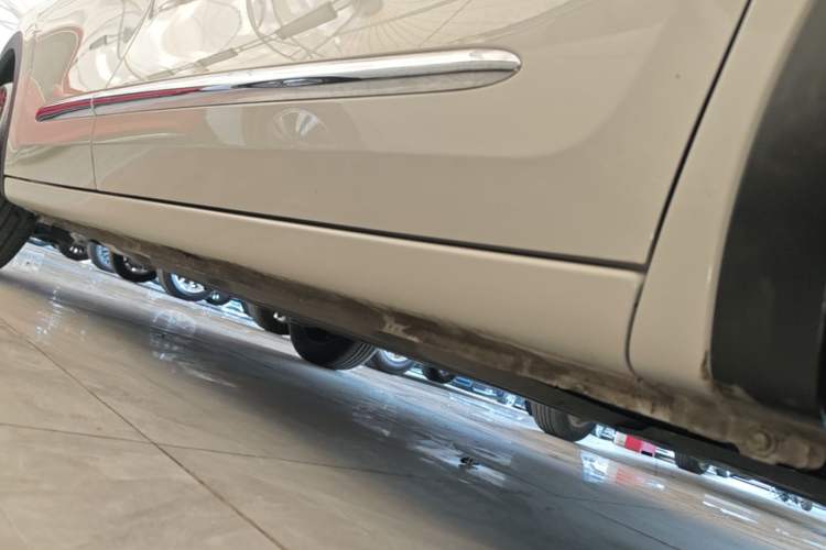 Used Wuling Bingo 2025 333 km Lingxi Connected Version Right Side Sill