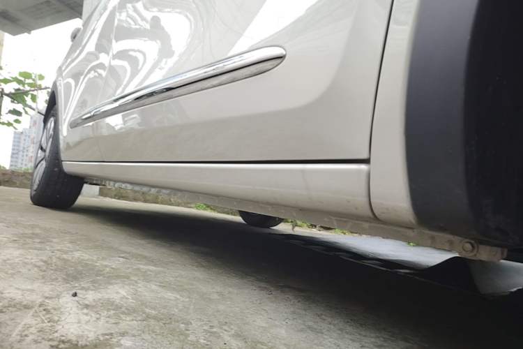 Used Wuling Bingo 2025 333 km Lingxi Connected Version Right Side Sill