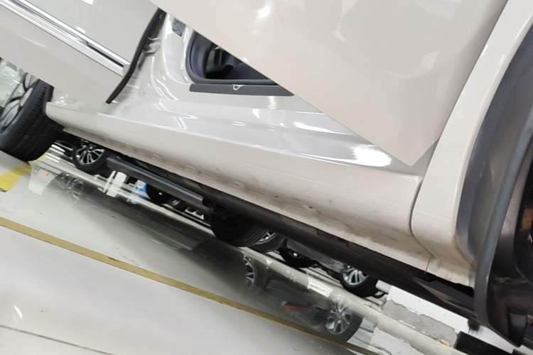 Used Wuling Bingo 2025 333 km Lingxi Connected Version Right Side Sill