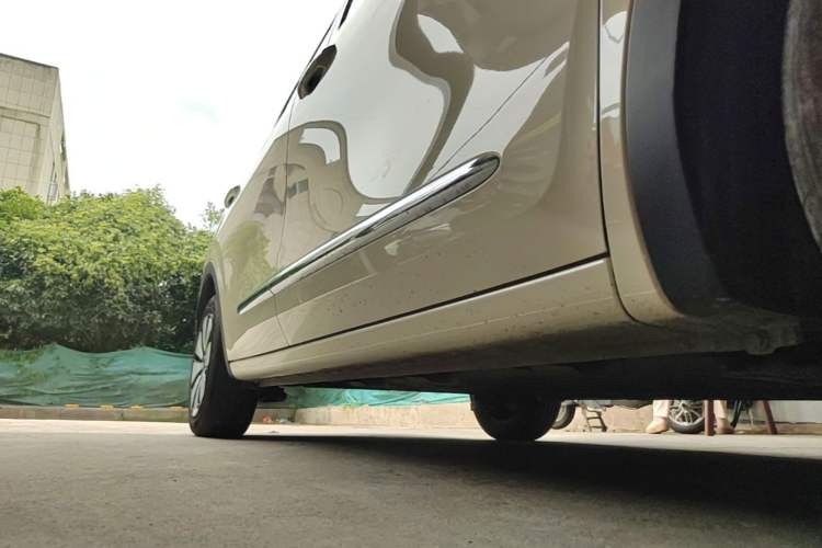 Used Wuling Bingo 2025 333 km Lingxi Connected Version Right Side Sill