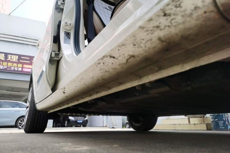 Used Wuling Bingo 2025 333 km Lingxi Connected Version Right Side Sill