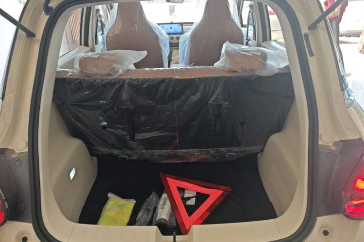 Used Wuling Bingo 2025 333 km Enjoyment Version Trunk