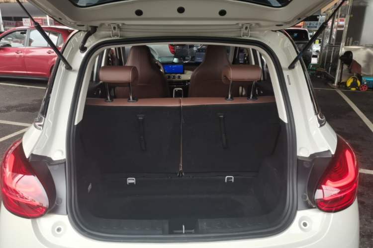 Used Wuling Bingo 2025 333 km Enjoyment Version Trunk