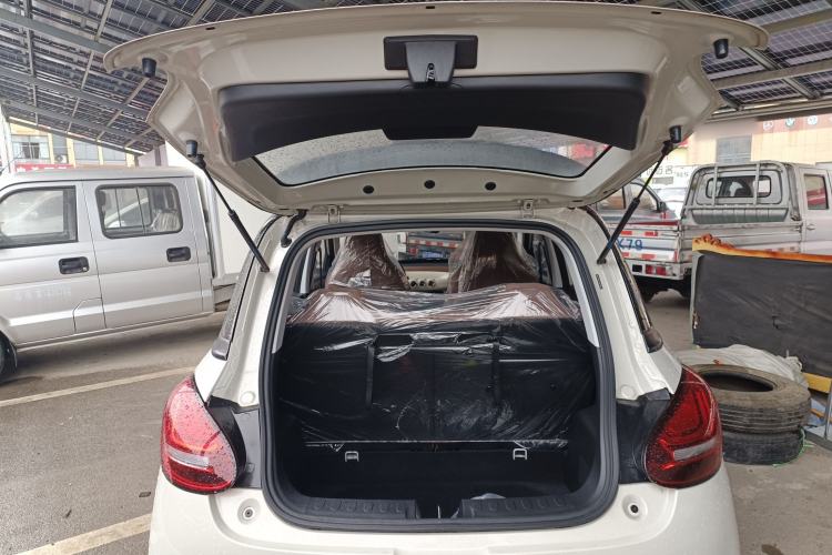 Used Wuling Bingo 2025 203km Light Edition Trunk