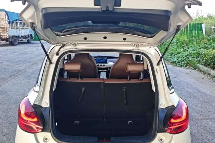 Used Wuling Bingo 2025 333 km Lingxi Connected Version Trunk