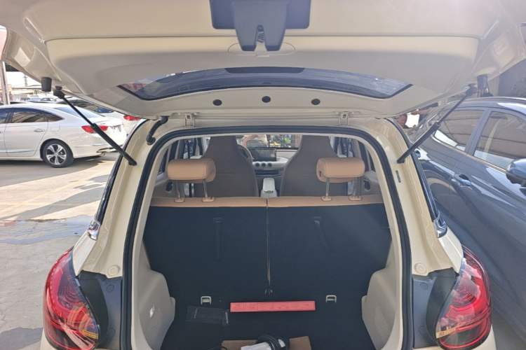 Used Wuling Bingo 2025 333 km Enjoyment Version Trunk
