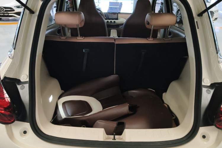 Used Wuling Bingo 2025 333 km Enjoyment Version Trunk