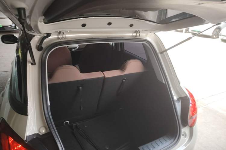 Used Wuling Bingo 2025 203km Light Edition Trunk