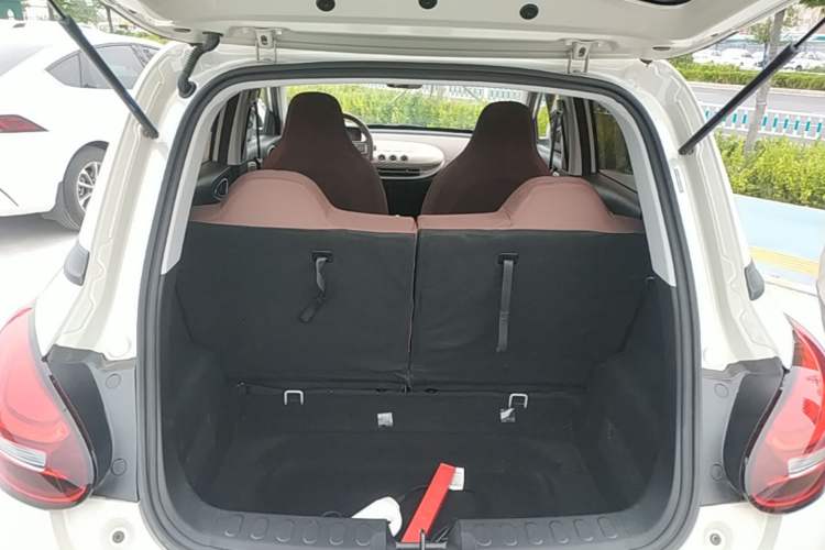 Used Wuling Bingo 2025 203km Light Edition Trunk