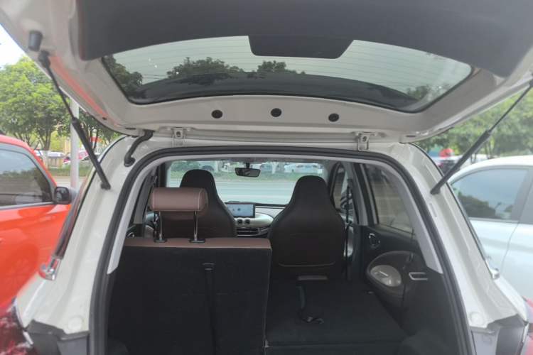 Used Wuling Bingo 2025 333 km Enjoyment Version Trunk