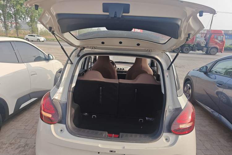 Used Wuling Bingo 2025 203km Light Edition Trunk