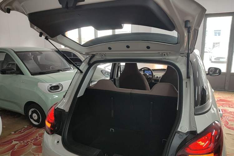 Used Wuling Bingo 2025 203km Light Edition Trunk