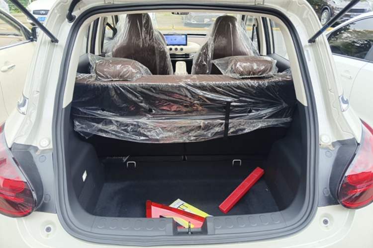 Used Wuling Bingo 2025 333 km Enjoyment Version Trunk