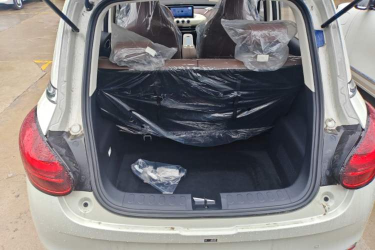Used Wuling Bingo 2025 333 km Enjoyment Version Trunk