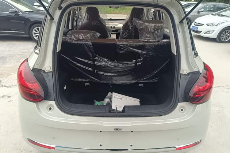 Used Wuling Bingo 2025 333 km Enjoyment Version Trunk