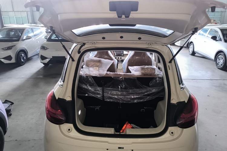 Used Wuling Bingo 2025 333 km Enjoyment Version Trunk