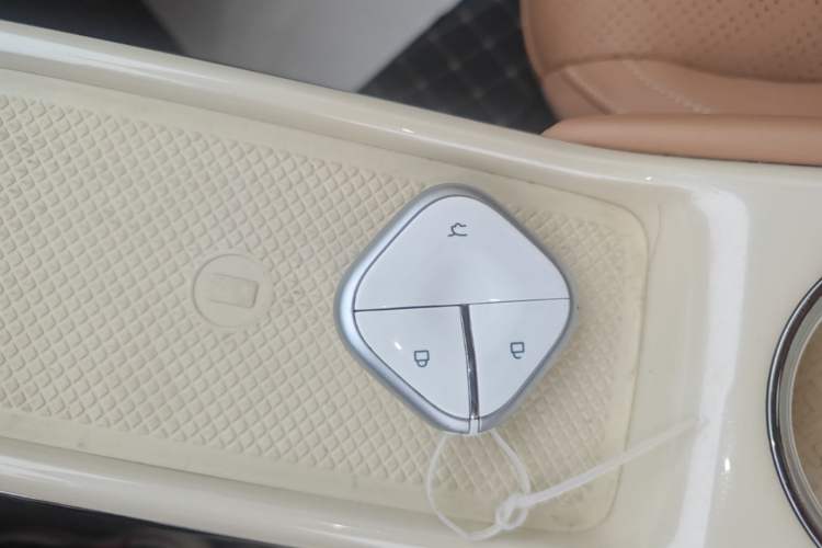 Used Wuling Bingo 2025 333 km Lingxi Deluxe Edition Vehicle Key