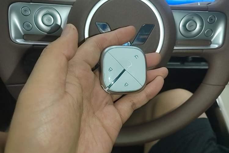 Used Wuling Bingo 2025 333 km Enjoyment Version Vehicle Key