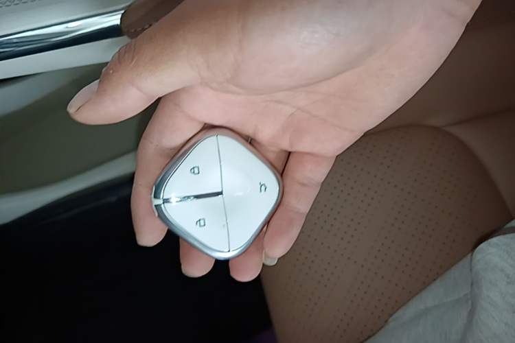 Used Wuling Bingo 2025 333 km Lingxi Deluxe Edition Vehicle Key