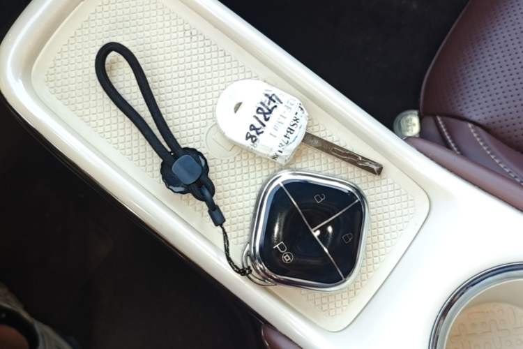 Used Wuling Bingo 2025 333 km Lingxi Connected Version Vehicle Key
