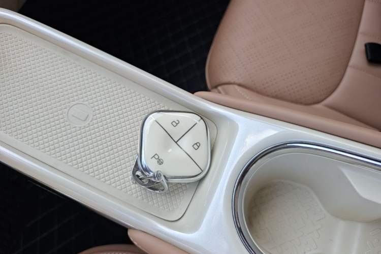 Used Wuling Bingo 2025 333 km Enjoyment Version Vehicle Key