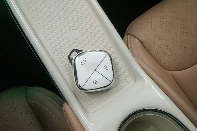 Used Wuling Bingo 2025 333 km Lingxi Deluxe Edition Vehicle Key