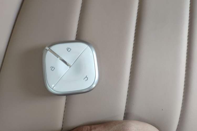Used Wuling Bingo 2025 333 km Lingxi Connected Version Vehicle Key