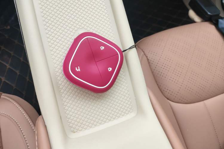 Used Wuling Bingo 2025 333 km Lingxi Connected Version Vehicle Key