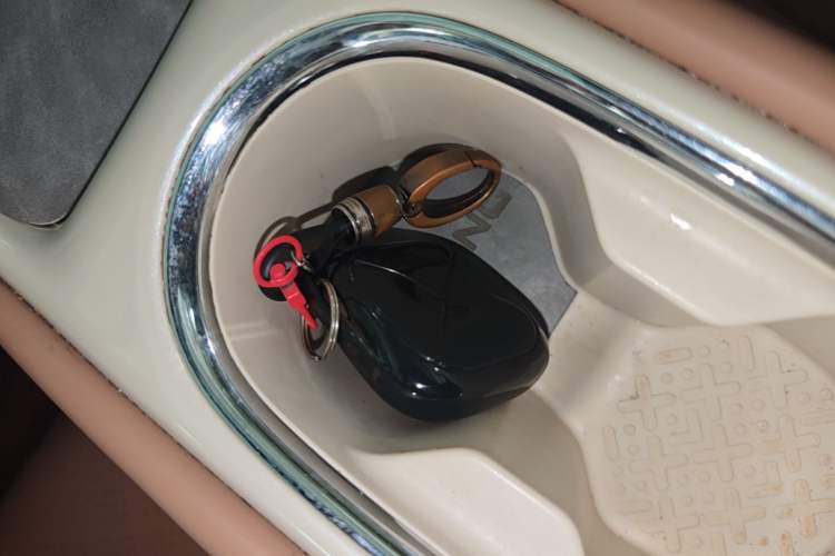 Used Wuling Bingo 2025 333 km Lingxi Connected Version Vehicle Key