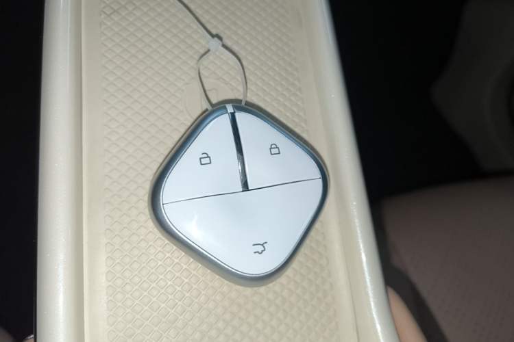 Used Wuling Bingo 2025 333 km Enjoyment Version Vehicle Key