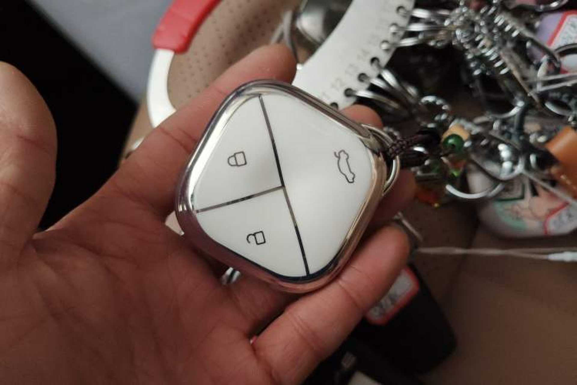 Used Wuling Bingo 2025 333 km Lingxi Connected Version Vehicle Key