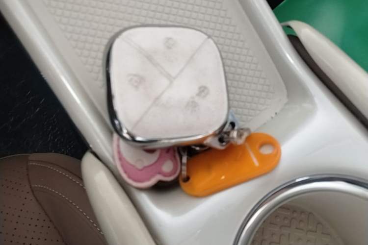 Used Wuling Bingo 2025 333 km Lingxi Connected Version Vehicle Key