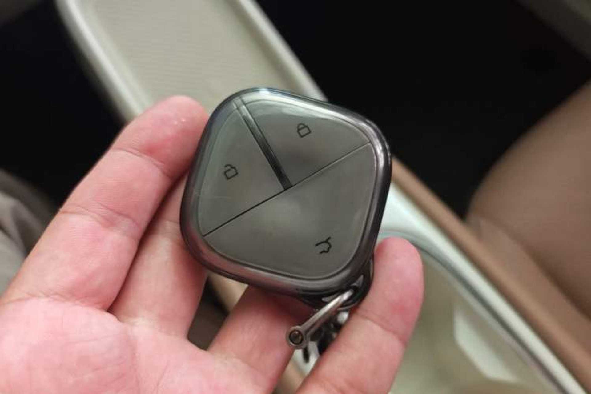 Used Wuling Bingo 2025 333 km Lingxi Connected Version Vehicle Key