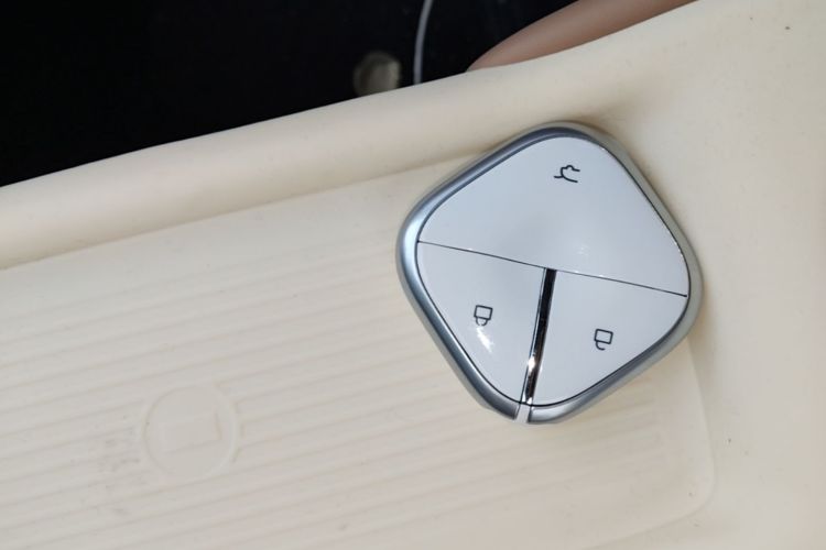 Used Wuling Bingo 2025 333 km Lingxi Connected Version Vehicle Key