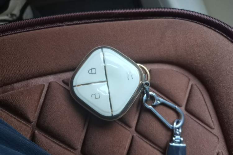 Used Wuling Bingo 2025 333 km Lingxi Connected Version Vehicle Key