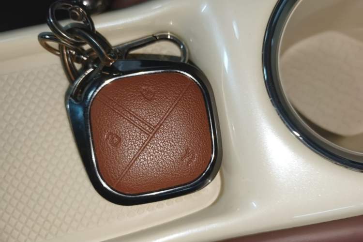 Used Wuling Bingo 2025 333 km Lingxi Connected Version Vehicle Key