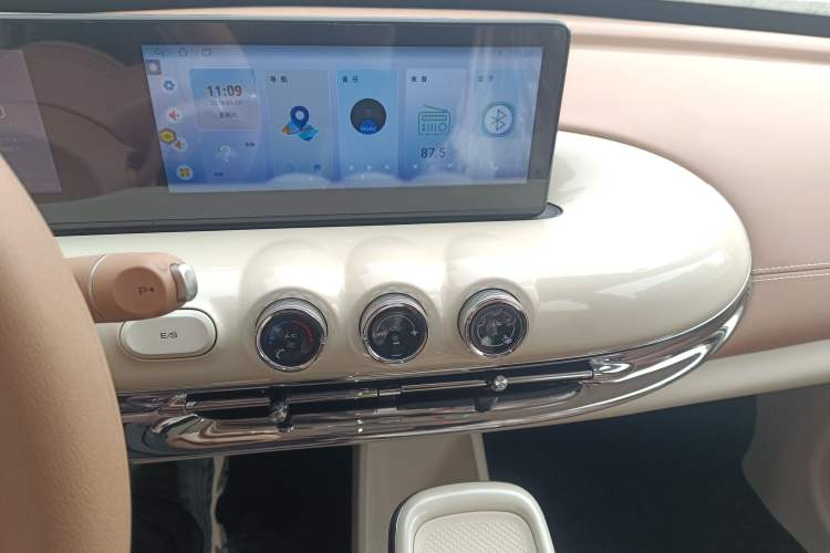 Used Wuling Bingo 2025 333 km Lingxi Connected Version Audio And AC Panel