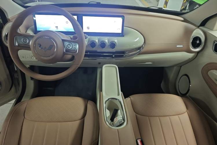 Used Wuling Bingo 2025 333 km Lingxi Deluxe Edition Center Console