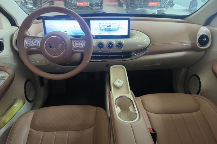 Used Wuling Bingo 2025 410 km Lingxi Deluxe Edition Center Console