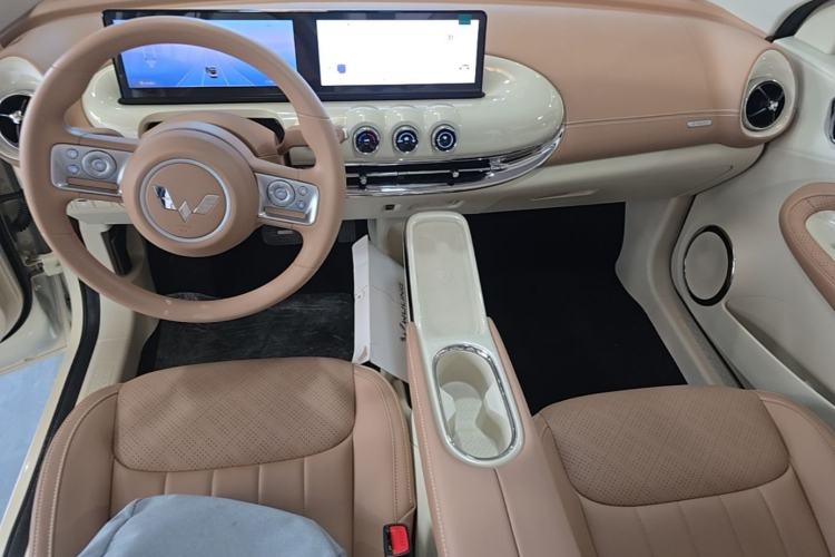 Used Wuling Bingo 2025 333 km Lingxi Connected Version Center Console