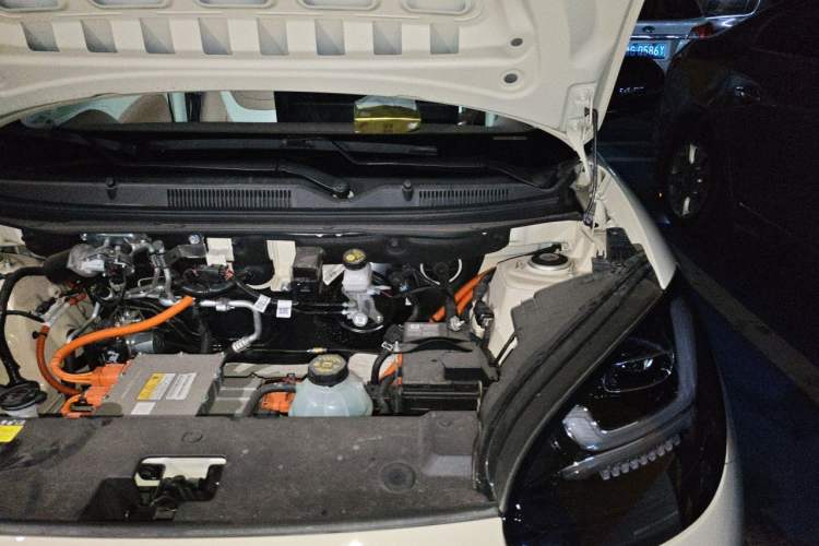 Used Wuling Bingo 2025 333 km Enjoyment Version Engine Bay Left