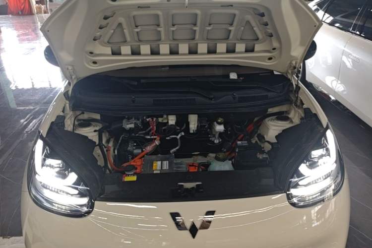 Used Wuling Bingo 2025 333 km Lingxi Connected Version Engine Bay