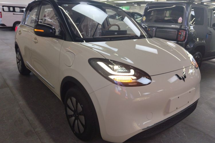 Used Wuling Bingo 2025 333 km Enjoyment Version Front Right 45 Deg